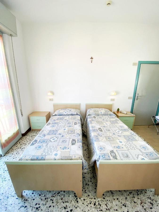 Hotel Dinarica มาร็อตตา ภายนอก รูปภาพ