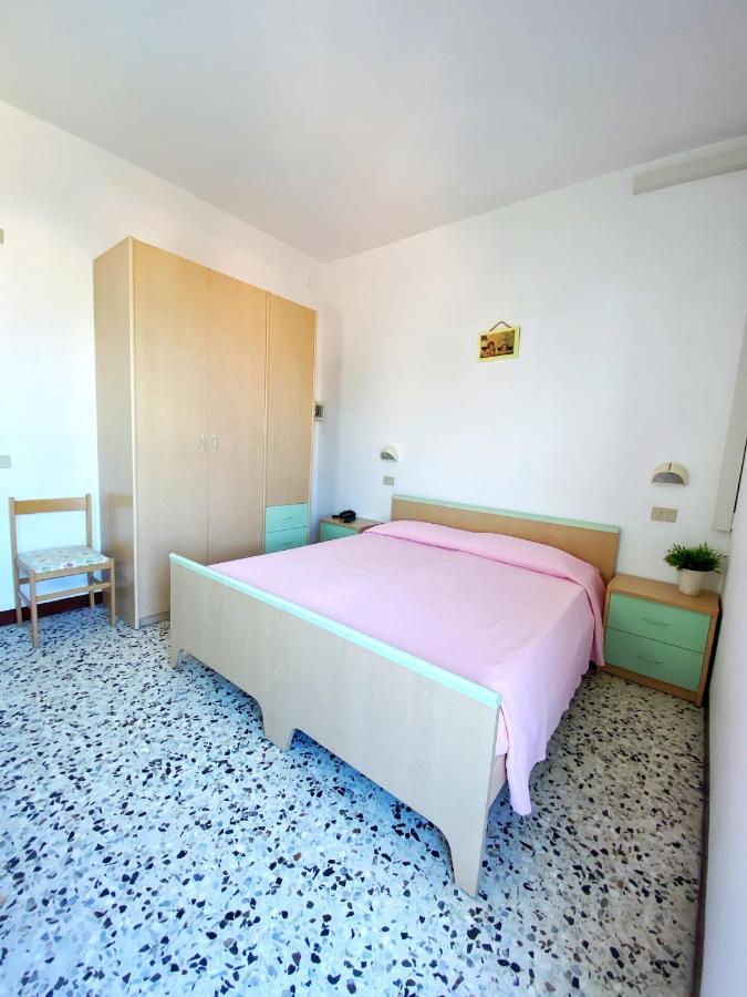 Hotel Dinarica มาร็อตตา ภายนอก รูปภาพ