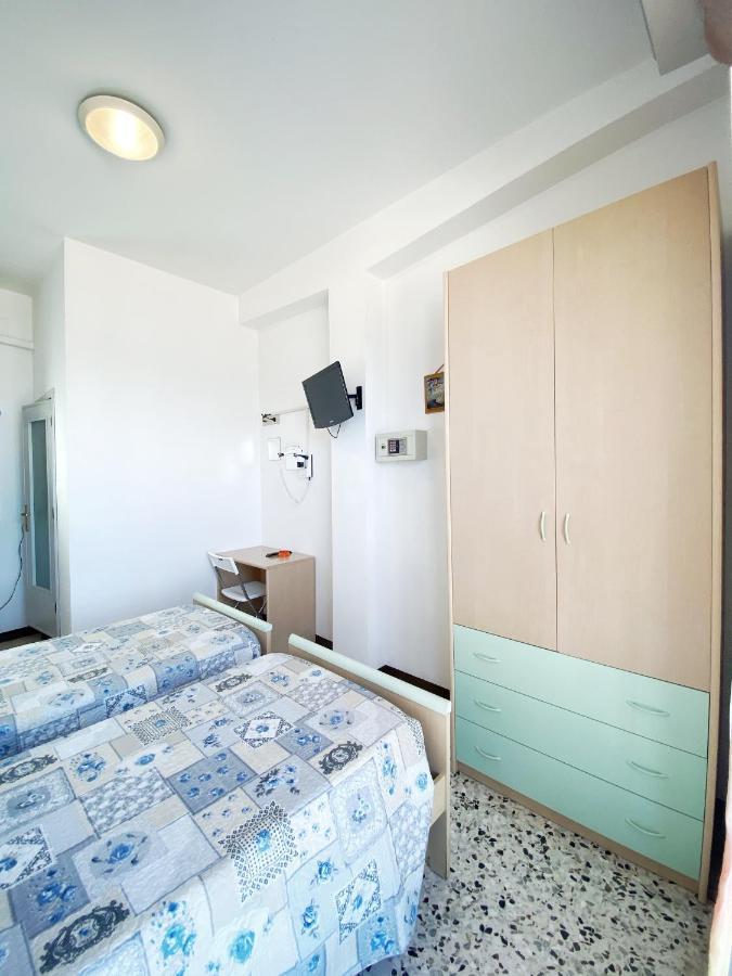 Hotel Dinarica มาร็อตตา ภายนอก รูปภาพ