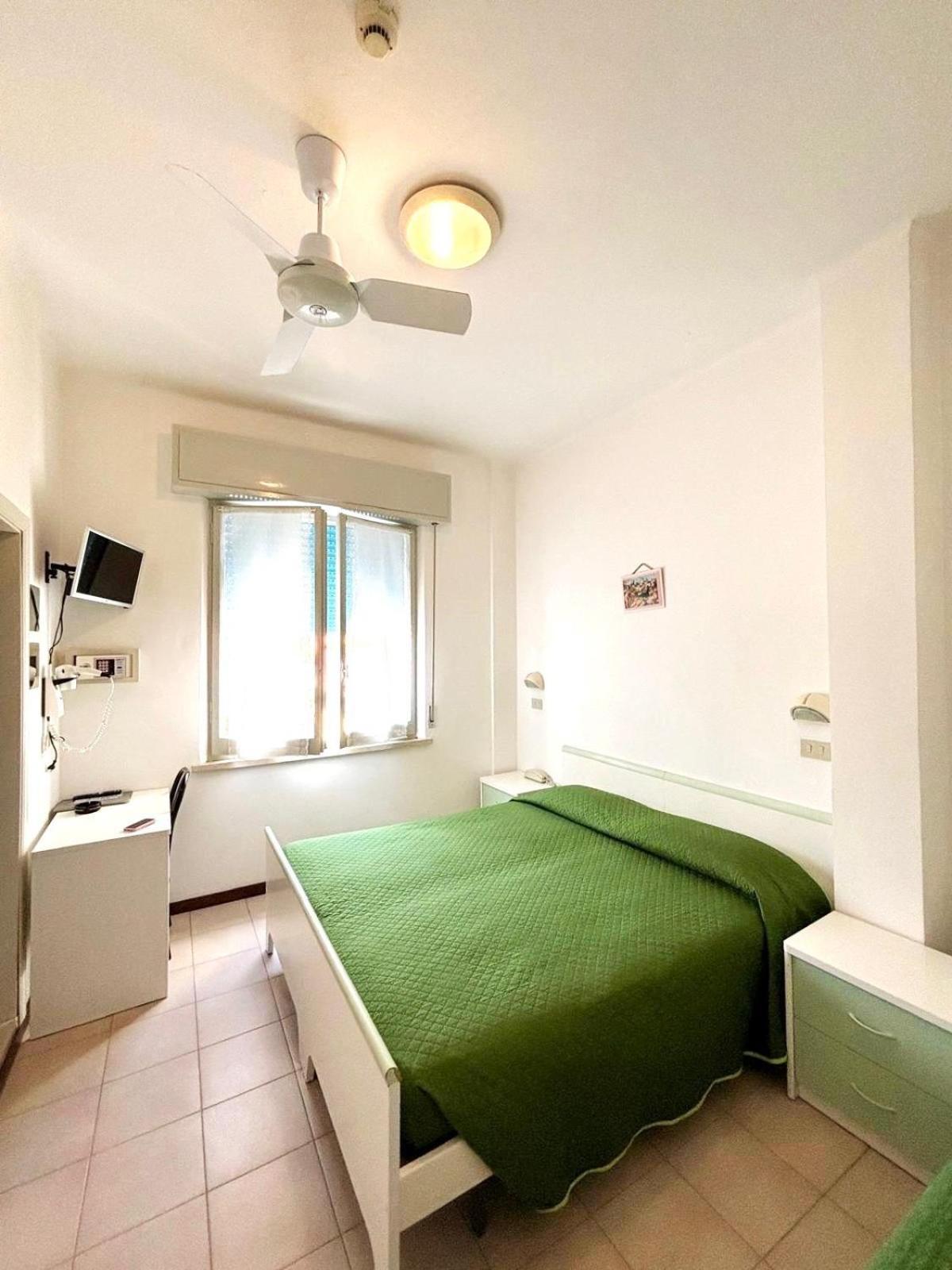 Hotel Dinarica มาร็อตตา ภายนอก รูปภาพ
